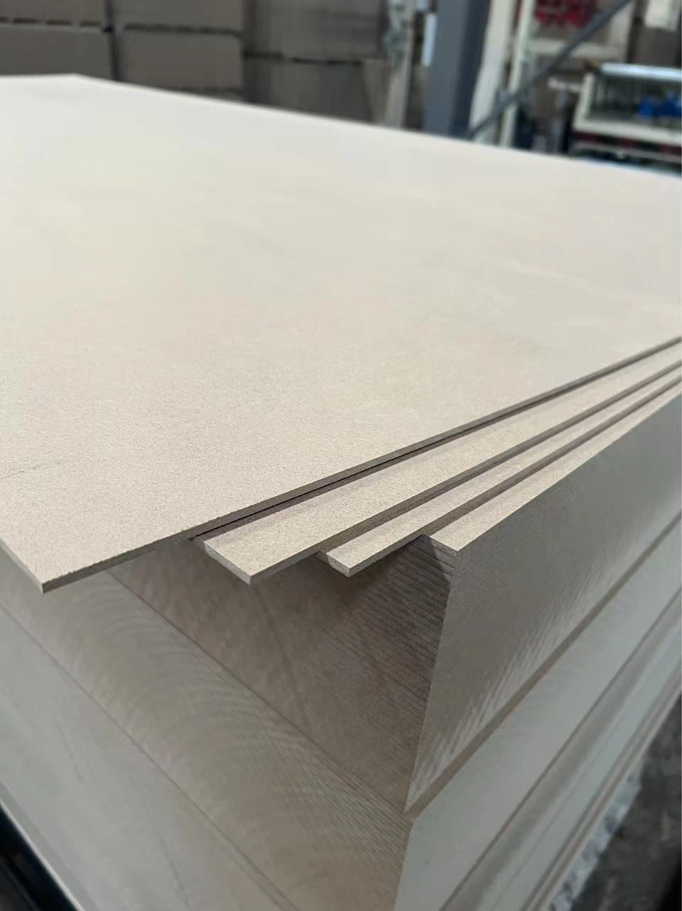 Madera MDF 1830 X 2440
